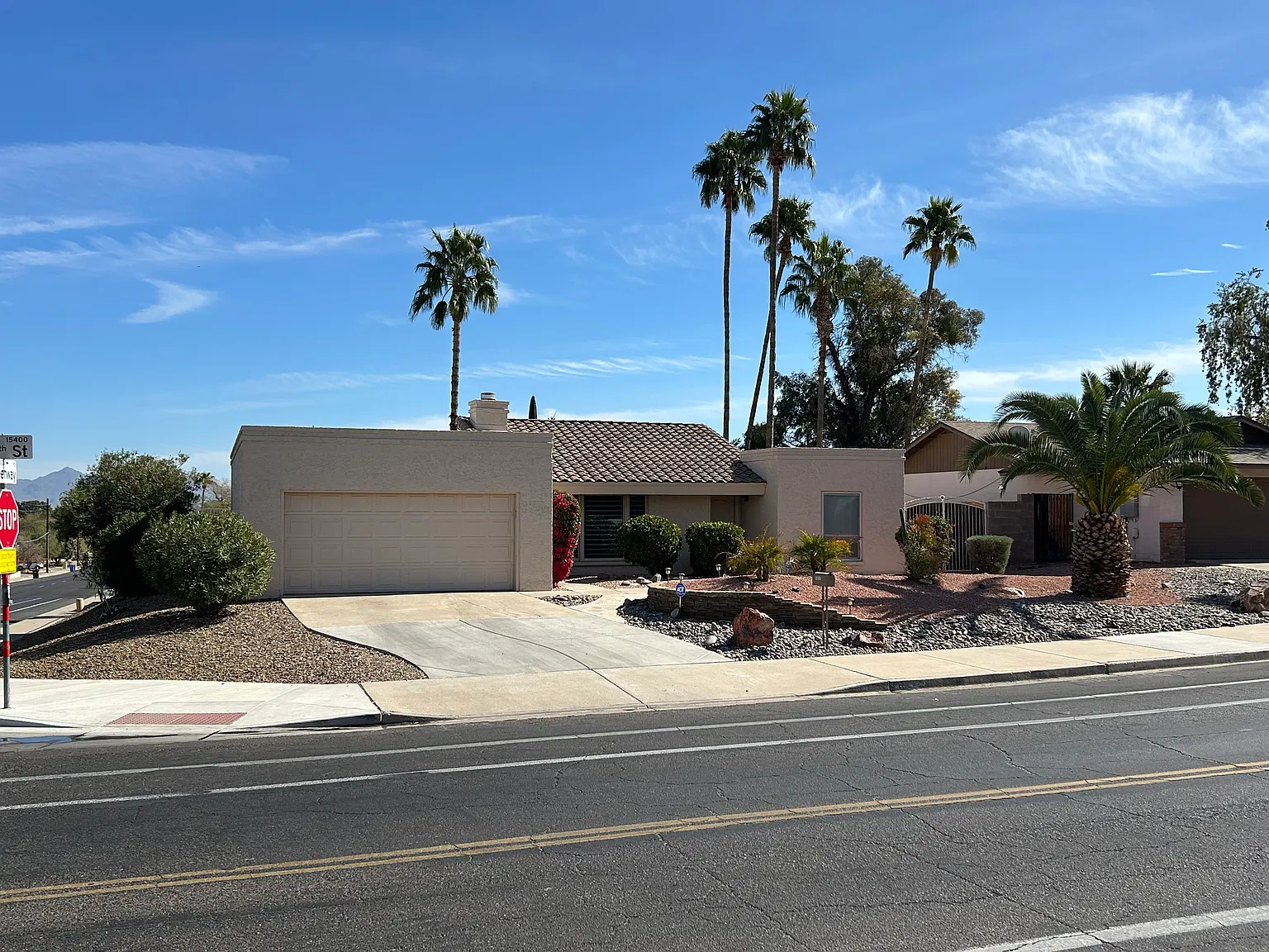 3 bed, 1737 sqft, $2,900 — Photo 1