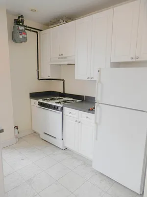 Rented by City Connections Realty | media 11