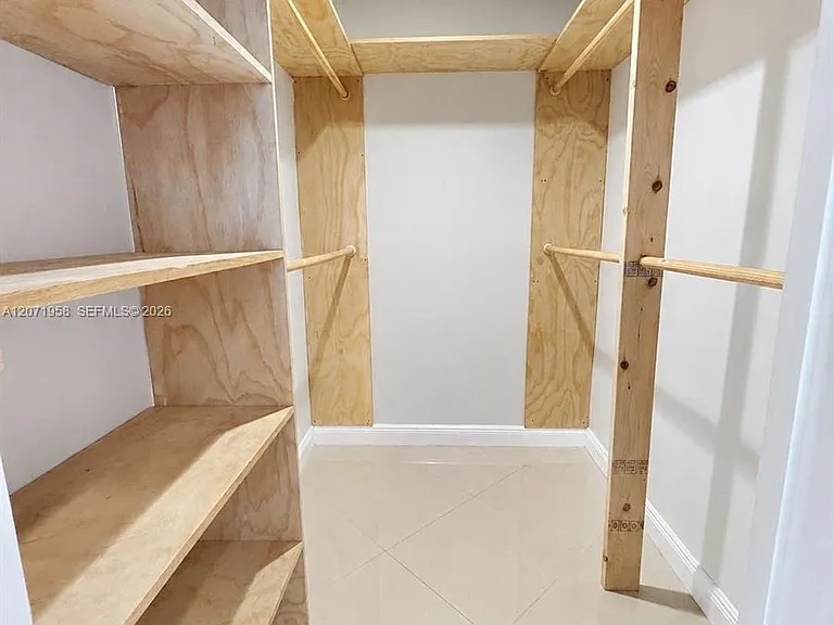 8142 Silver Palm Ct #17 — Photo 23