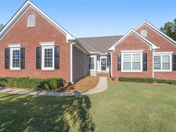 4131 Chatham Crest Ln, Buford, GA 30518