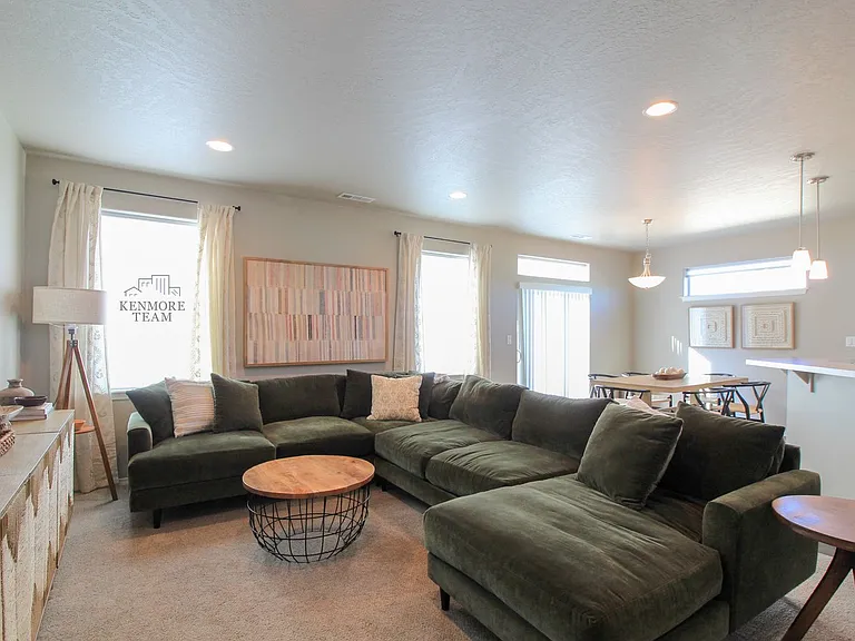2933 Castle Rock Blvd — Photo 8