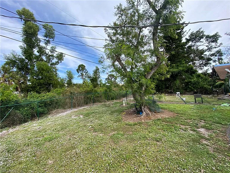 7319 Albany Rd — Photo 24