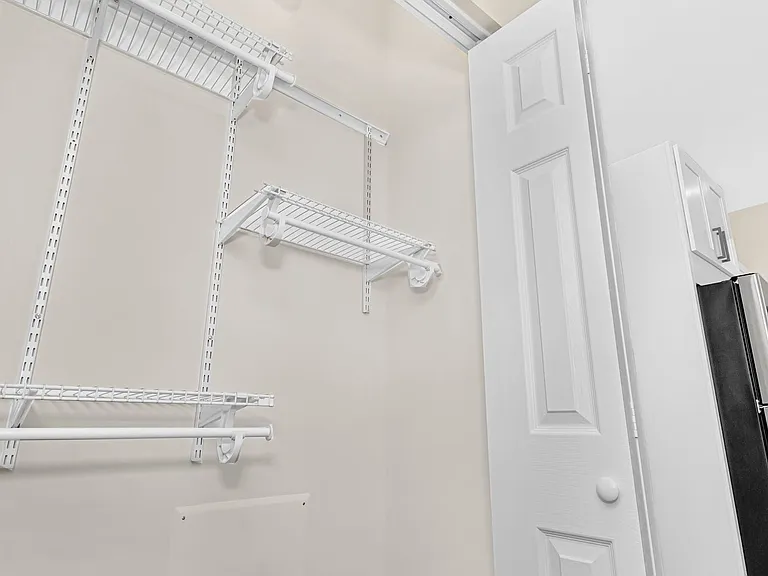 1218 W Lexington St — Photo 27