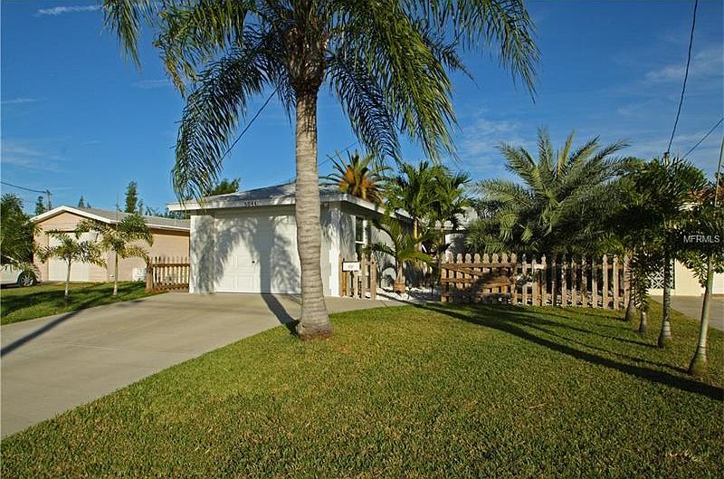 1st image of 5044 Blue Heron Dr