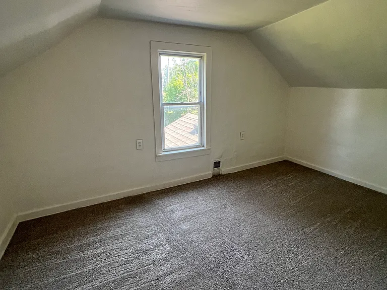 11381 Fisher Ave — Photo 9