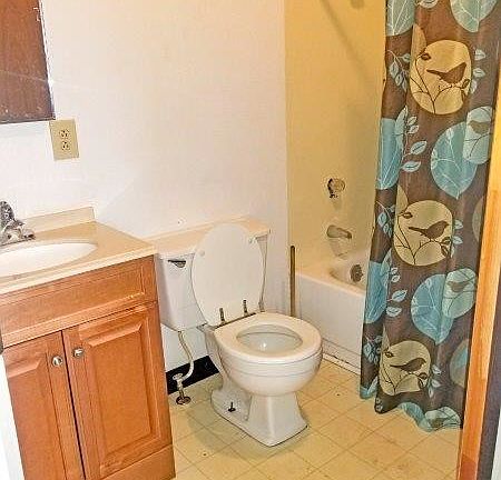 2nd image of 247 S 5th St APT 3