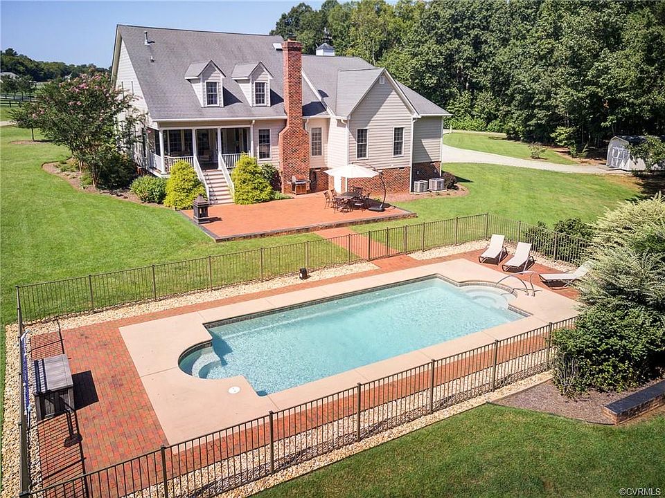 1st image of 1005 Windy Bluff Ln