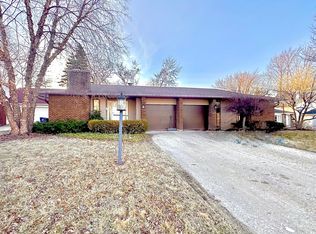 400 N Pioneer Rd, Waukegan, IL 60085