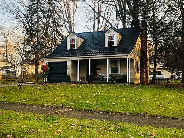 1824 Edgewood St NE, Warren, OH 44483
