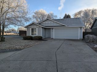 308 SW 28th St, Redmond, OR 97756