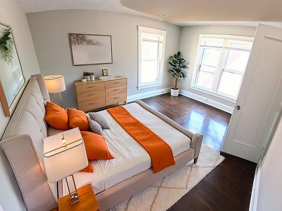 5th image of 405 Alexander St #D