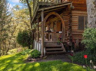 11750 Hillcrest Rd, Medford, OR 97504