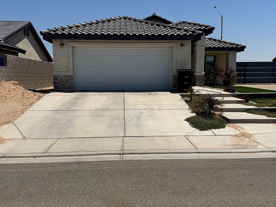 1st image of 335 N Saguaro Ave