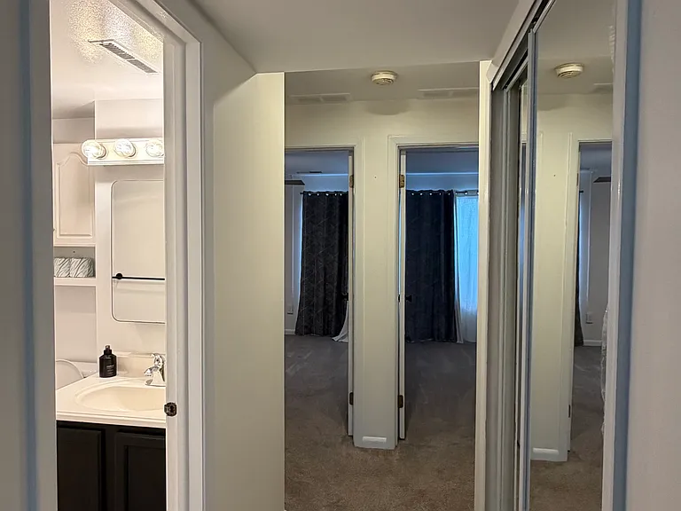 12 Southcreek Ct #B — Photo 8