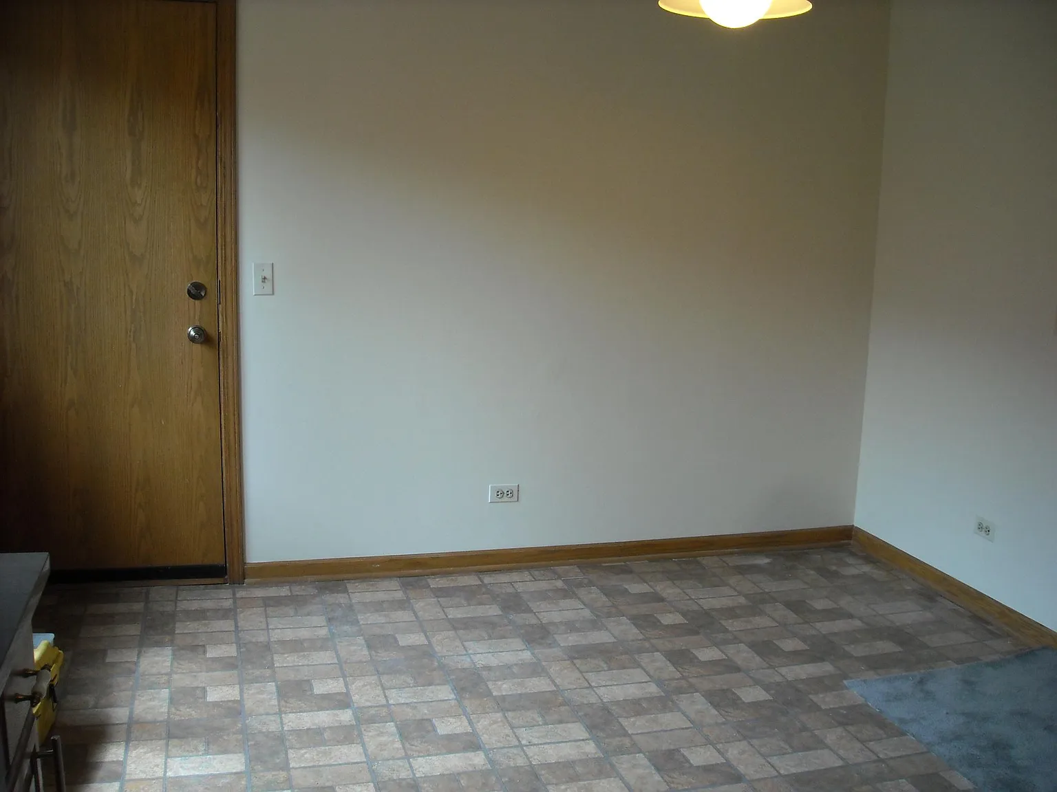 2 bed, 1200 sqft, $1,900 — Photo 3