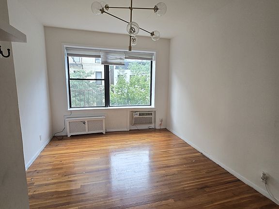 3rd image of 500 1/2 E 84th St #3C