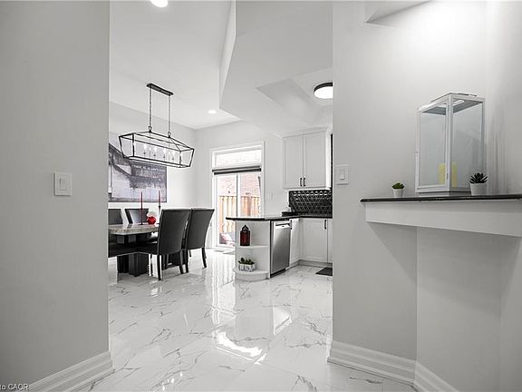 5th image of 876 Golf Links Rd #16
