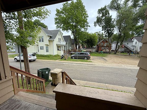4th image of 1325 Saint James Ct