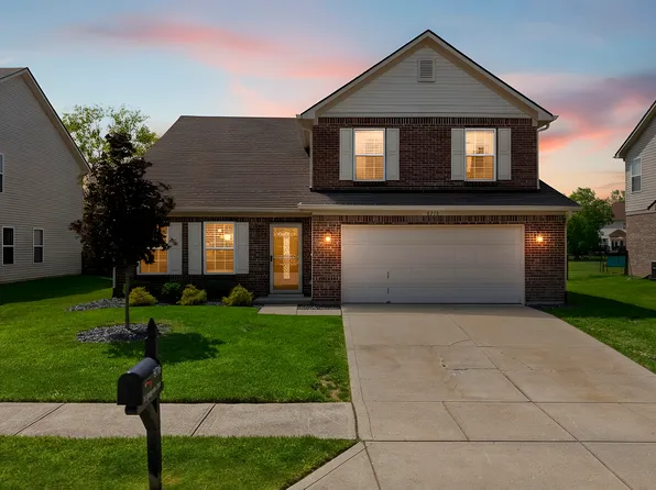 8716 N Springview Dr, McCordsville, IN 46055