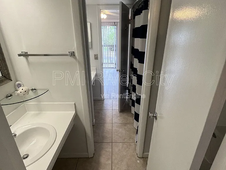 2300 Twelve Oaks Dr #F2 — Photo 12