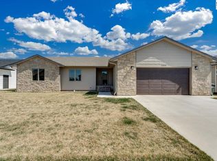 2800 Morris Rd, Hutchinson, KS 67502