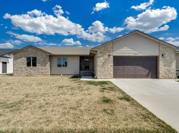 2800 Morris Rd, Hutchinson, KS 67502