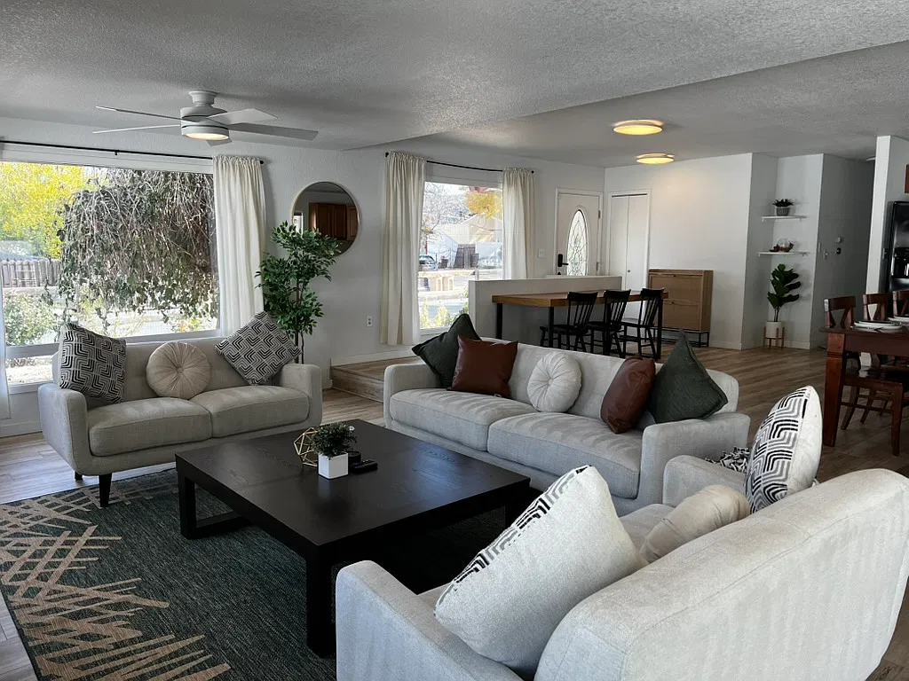 5 bed, 2496 sqft, $4,000 — Photo 3