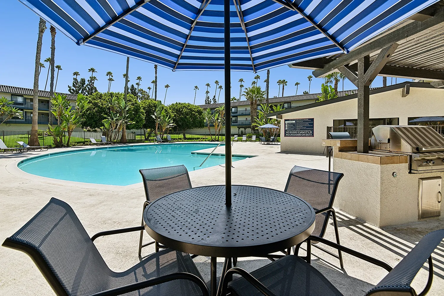 Oro Apartments — Photo 3