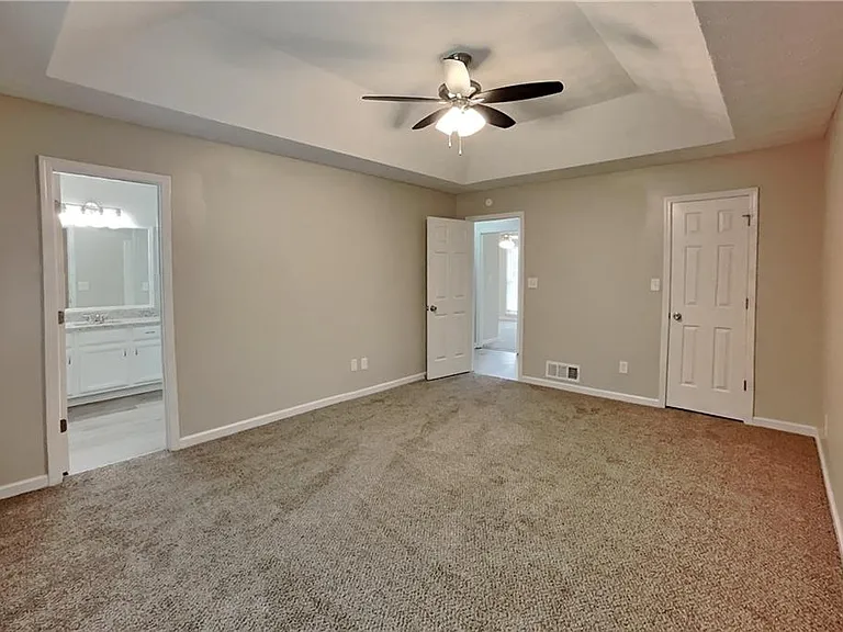 170 Sterling Dr — Photo 24