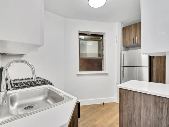 414 W 49th St APT 4C, New York, NY 10019