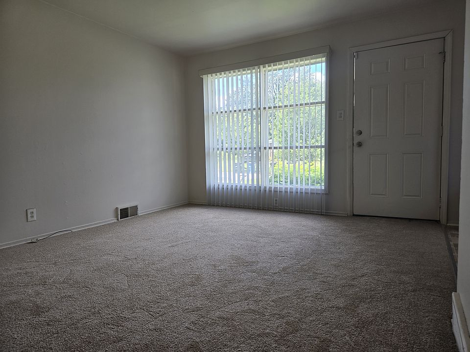 2nd image of 2647 Ackley Ave