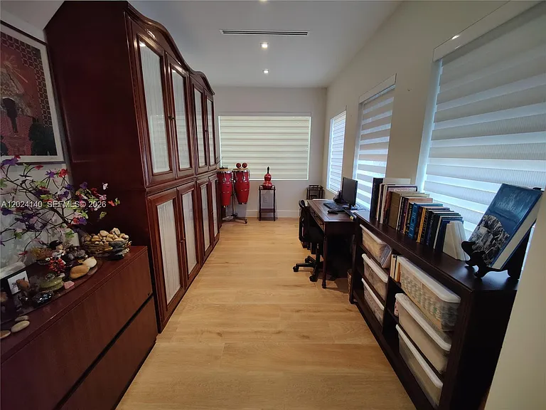 1823 S Bayshore Ln — Photo 26