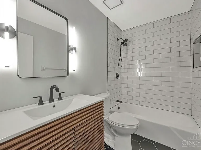9777 Bunker Hill Ln — Photo 17