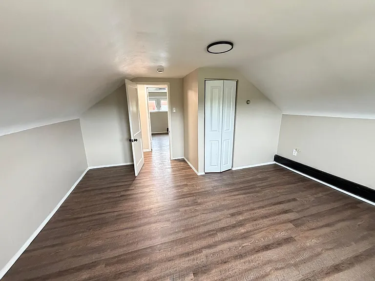 871 Horton St — Photo 19