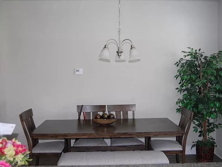 415 Hague Dr — Photo 6