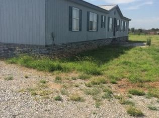 11184 Highway 44, Foss, OK 73647