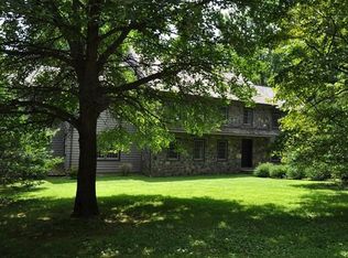 1725 Walnut Green Rd, Wilmington, DE 19807