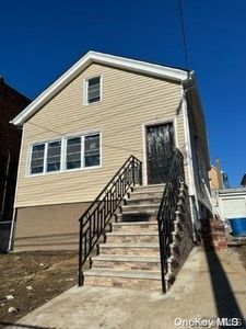 945 E 216th Street, Bronx, NY, 10469