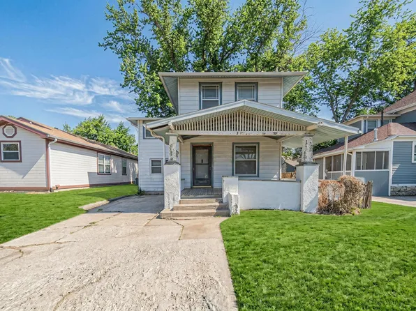 210 W 2nd St, Junction City, KS 66441