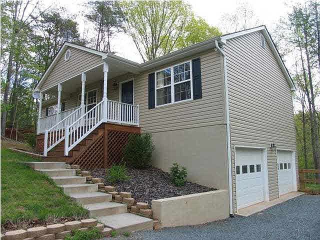 2nd image of 61 Lafayette Dr