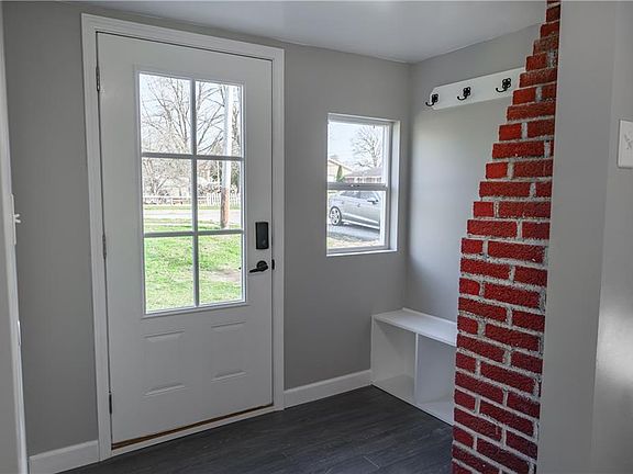 5th image of 303 N Washington St