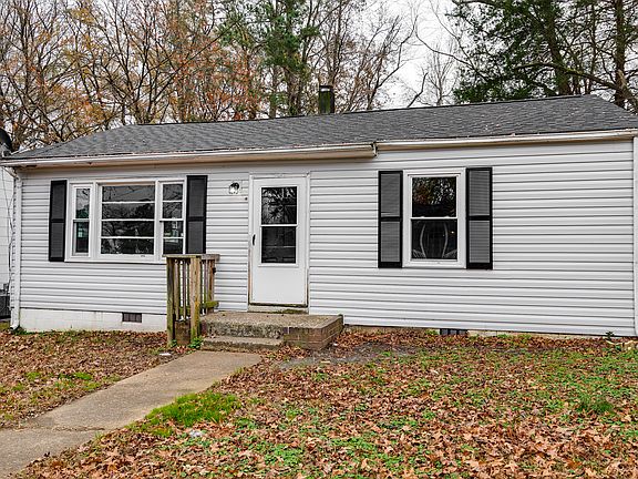 3rd image of 219 N Elm Ave