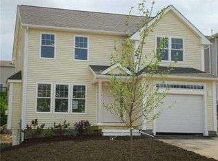 32 Coastwind Dr, Westerly, RI 02891