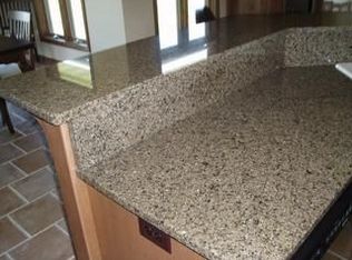 1120 Lansdale Cir, De Pere, WI 54115