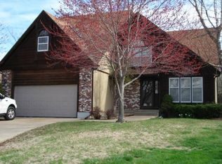 11110 W 115th Ter, Overland Park, KS 66210