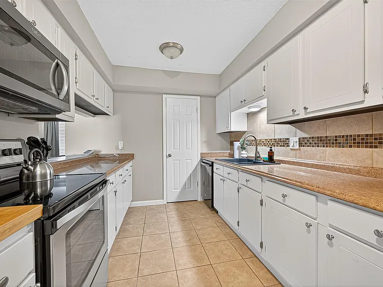 4064 Belle Park Dr #4064 — Photo 18