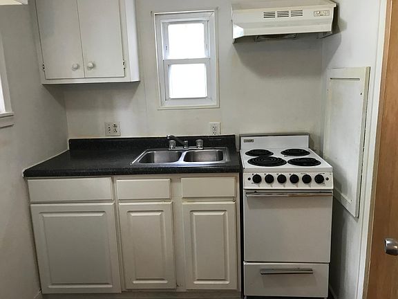 3rd image of 412 W Saginaw St APT 2
