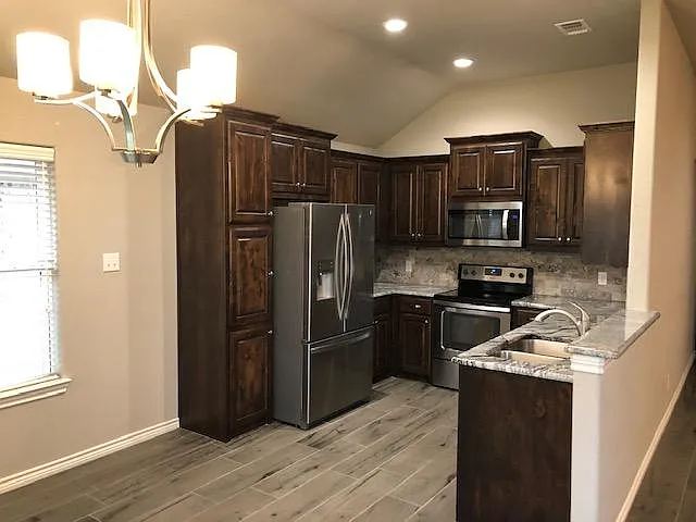 451 Silverton Dr — Photo 10