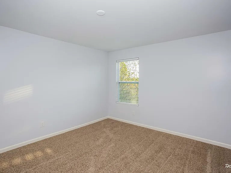 411 Smokehouse Ln — Photo 9