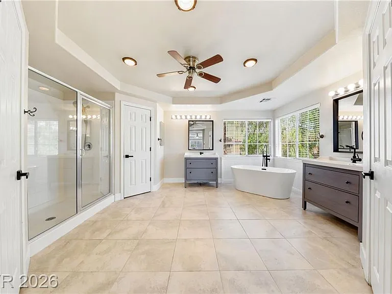 2551 Williamsburg St — Photo 45